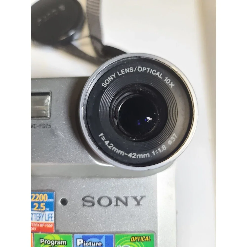 Sony Mavica MVC-FD75 0.4MP Digital Camera - Silver and Black